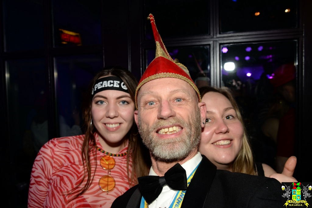 ../Images/Carnavals vrijdagavond in VdG 275.jpg